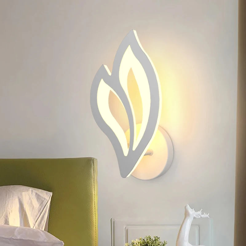 Tivora Elegant Wall Decor Light