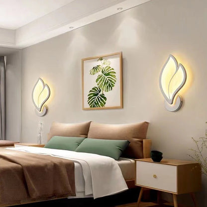 Tivora Elegant Wall Decor Light